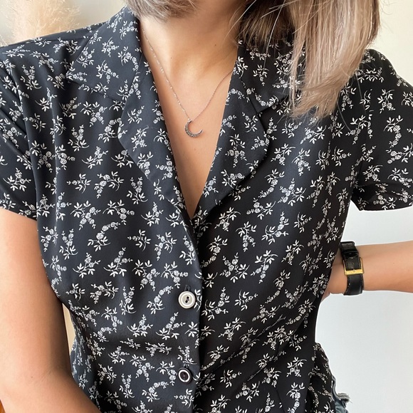 Vintage Tops - Vintage Black Floral Button-Up Blouse